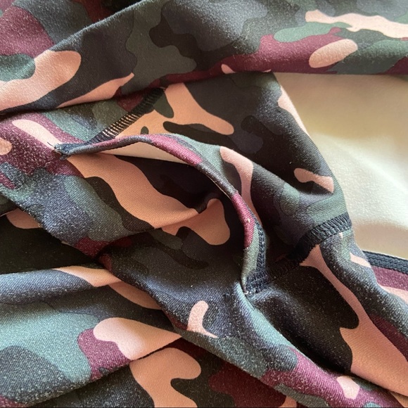 Fabletics high waisted power hold legging 1X - Picture 10 of 12